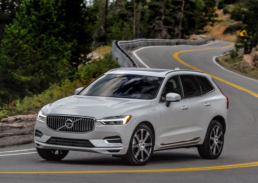  Volvo XC60 T8 Inscription 2017 года  (NA) (фото 3 из 23)